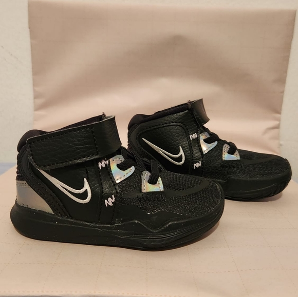 Toddler Kyrie - Picture 3 of 6